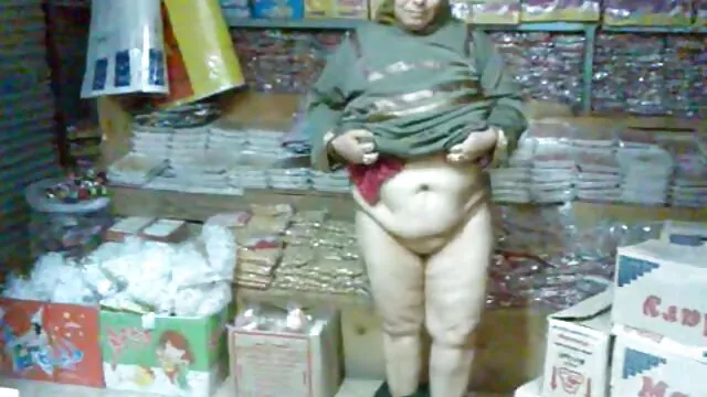 Nóng khiêu dâm, không giấy đăng ký  Một cô gái tìm thấy một phi công việc bụi bặm sex nhat hay ko che