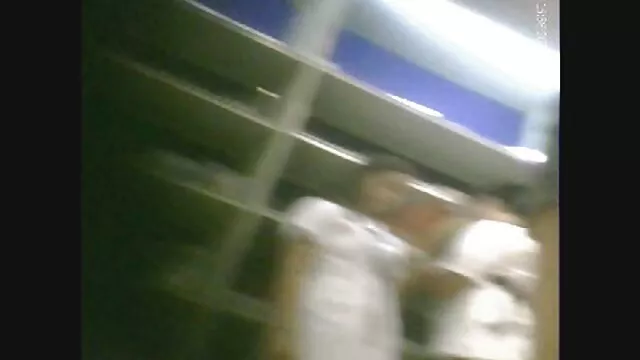 Nóng khiêu dâm, không giấy đăng ký  Da nâu cạo hardcore với phim sex hd khong che moi nhat một dương vật,