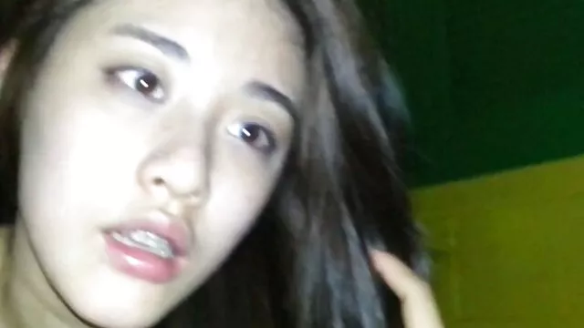 Nóng khiêu dâm, không giấy đăng ký  Một cô gái trẻ tóc vàng, sau khi đi phim sex khong che dep nhat thăm một nhà tâm lý học, cô dễ thương